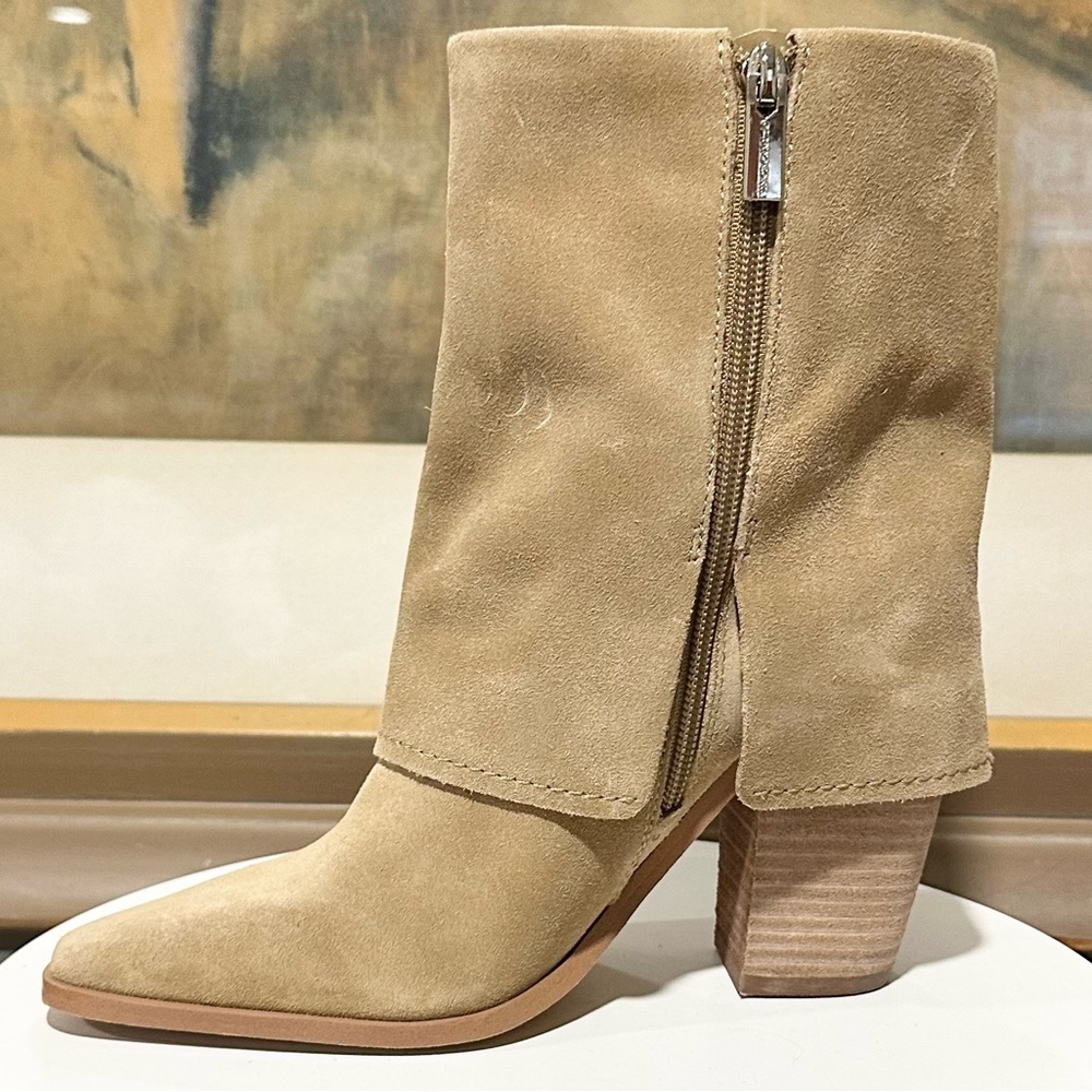 🌸VINCE CAMUTO🌸 Alolison Foldover Boot In Suede Size: 5.5 - Picture 4 of 13